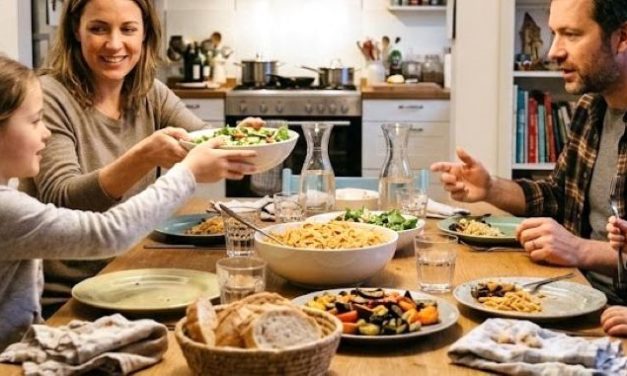 ADHD Meal Planning Tips to Make Dinnertime Easier For Moms